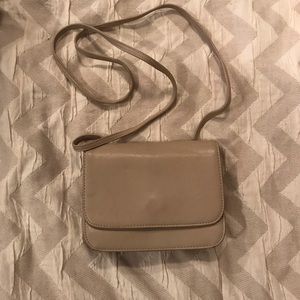 Cute beige/taupe purse